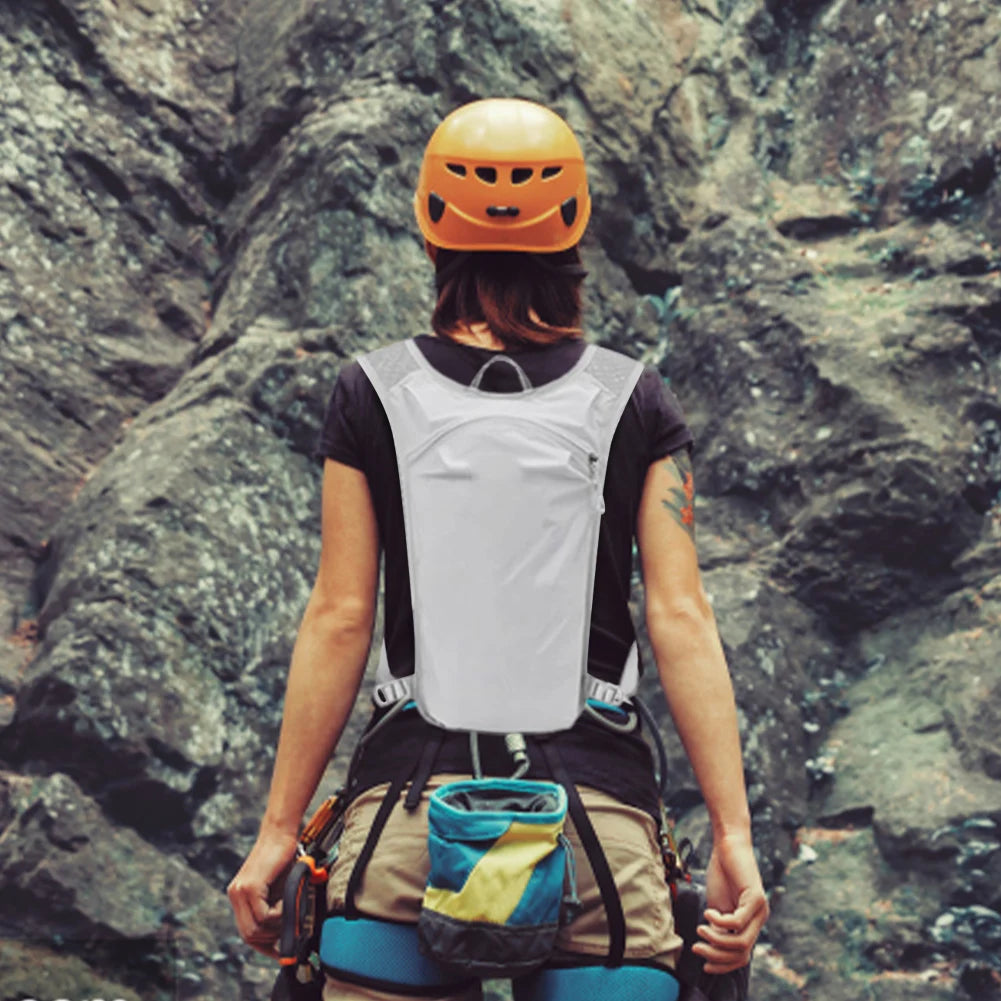 Breathable Hydration Vest Running Backpack Lightweight Riding Vest Pack Backpack Running Camping Bag for Hiking Trail Cycling